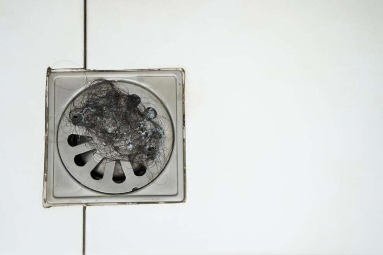 5 Dicas Infalíveis de Como Evitar o Entupimento de Ralos em Casa