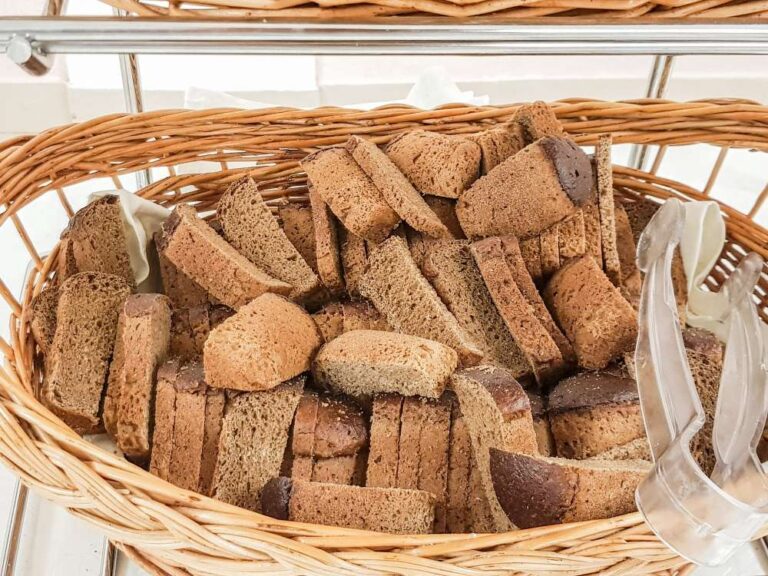3 Maneiras de Como Preparar Snacks Rápidos e Econômicos